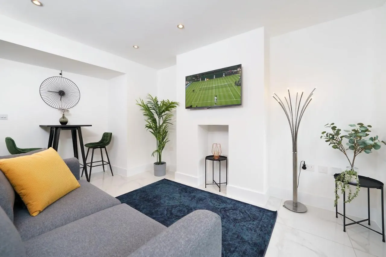 Boutique Flat Near O2 & Excel Apartment London