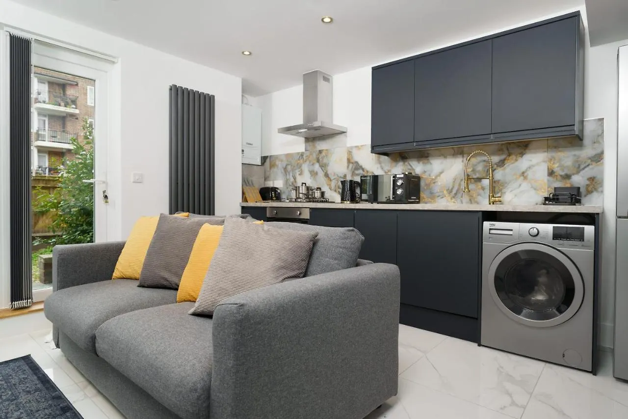 Boutique Flat Near O2 & Excel Apartment London 0*,