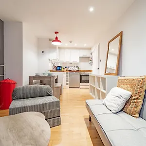 Modern Flat In Prime Location Near Shoreditch & Brick Lane Apartment